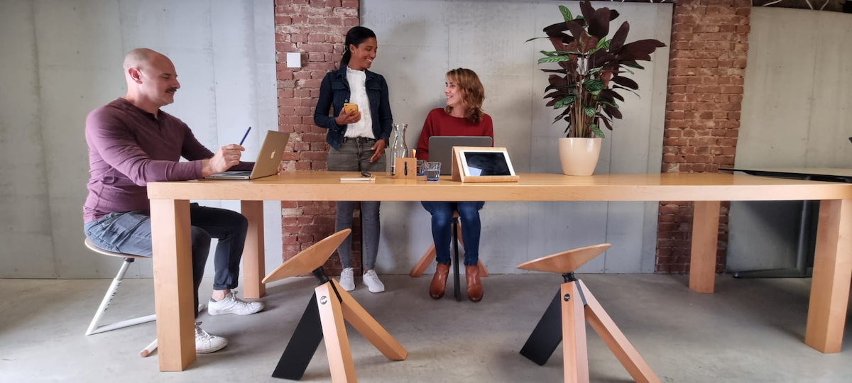 De voordelen van actief zitten tijdens het werk